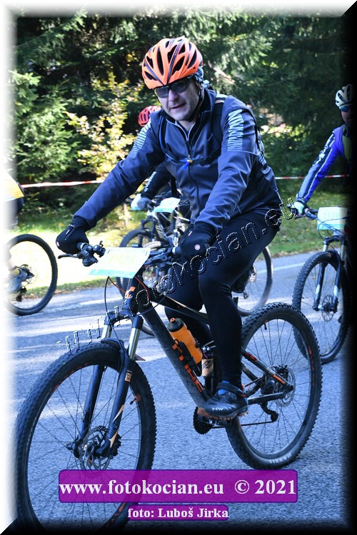 Náhled obrázku: 2021-8843-CTAuthor-1925.JPG