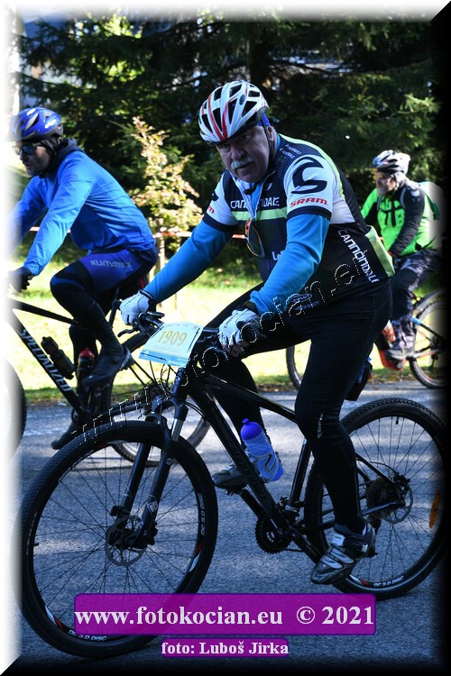 Náhled obrázku: 2021-8850-CTAuthor-1909.JPG