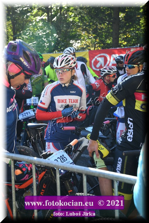 Náhled obrázku: 2021-8949-CTAuthor-3285.JPG