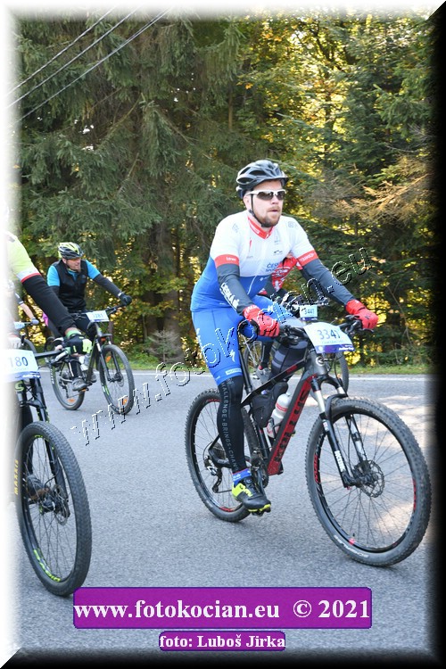 Náhled obrázku: 2021-9020-CTAuthor-3341.JPG