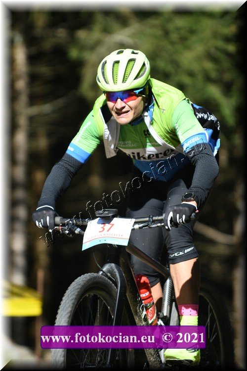 Náhled obrázku: 2021-1689-CTAuthor-37.JPG