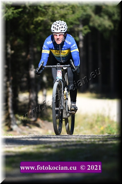 Náhled obrázku: 2021-1723-CTAuthor-375.JPG