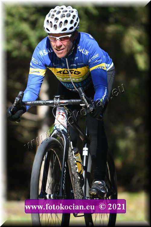 Náhled obrázku: 2021-1724-CTAuthor-375.JPG