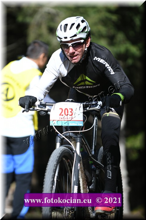 Náhled obrázku: 2021-1744-CTAuthor-203.JPG