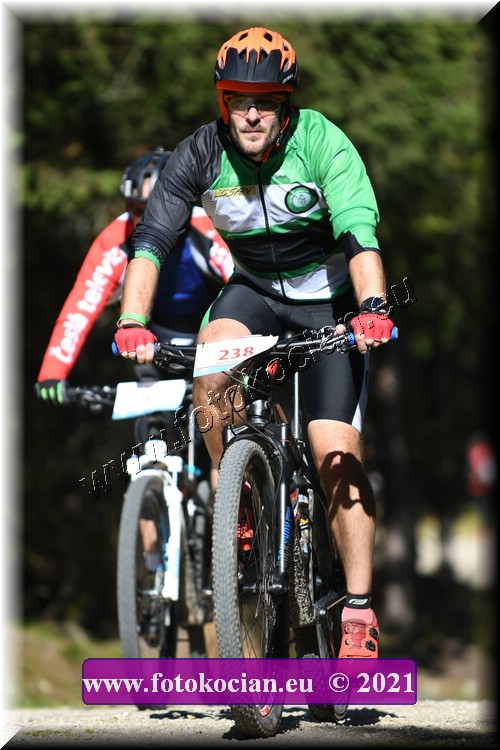 Náhled obrázku: 2021-1821-CTAuthor-238.JPG