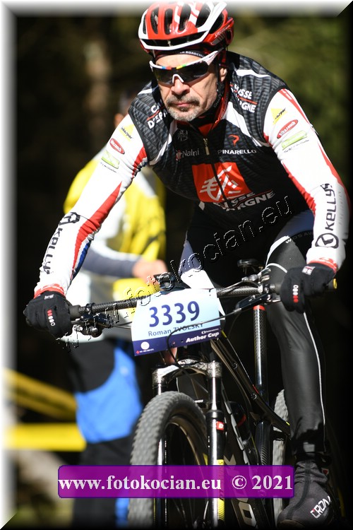 Náhled obrázku: 2021-1835-CTAuthor-3339.JPG