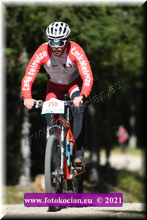 Náhled obrázku: 2021-1880-CTAuthor-350.JPG