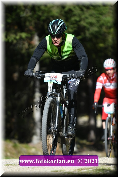 Náhled obrázku: 2021-1882-CTAuthor-186.JPG