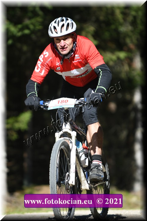 Náhled obrázku: 2021-1912-CTAuthor-180.JPG