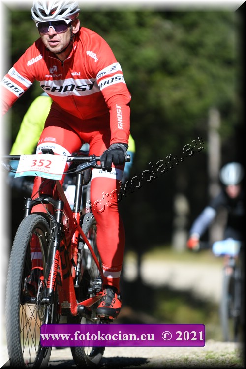 Náhled obrázku: 2021-2048-CTAuthor-352.JPG