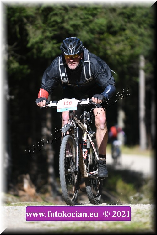 Náhled obrázku: 2021-2200-CTAuthor-356.JPG