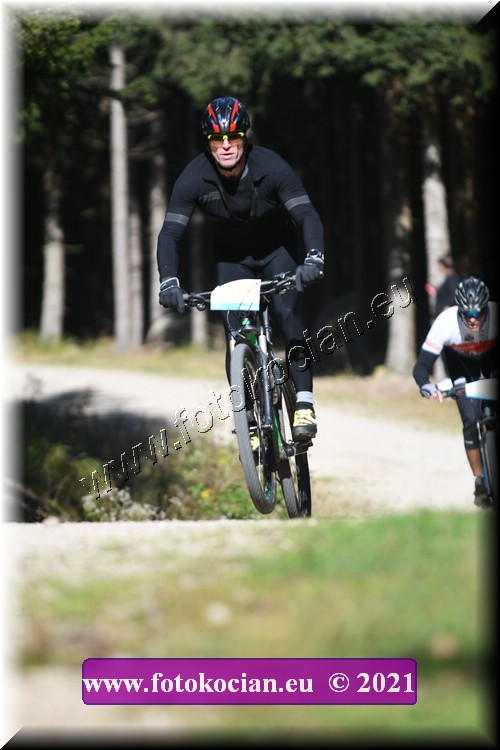 Náhled obrázku: 2021-2418-CTAuthor-2350.JPG