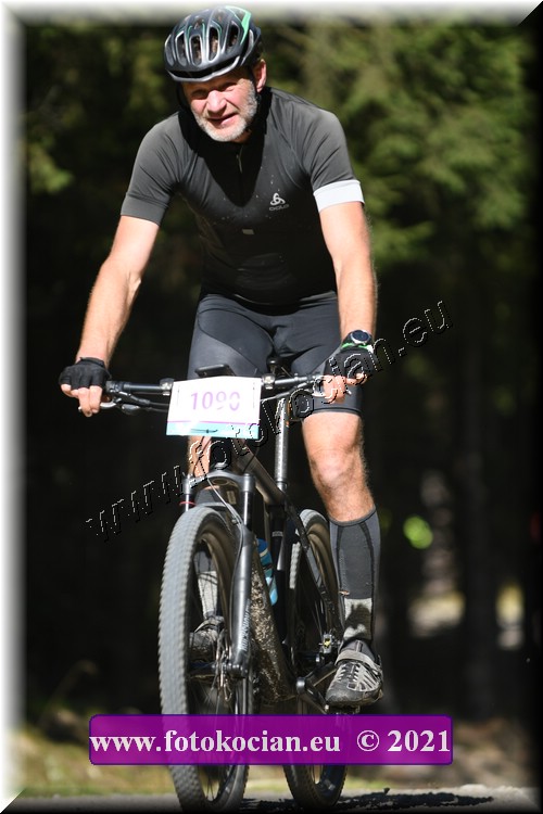 Náhled obrázku: 2021-2502-CTAuthor-1090.JPG