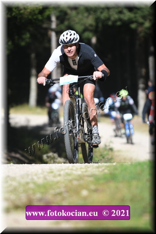 Náhled obrázku: 2021-2547-CTAuthor-1349.JPG