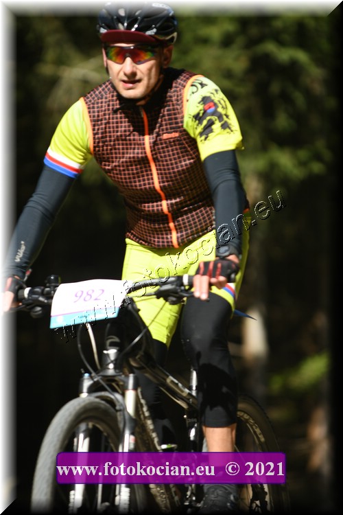 Náhled obrázku: 2021-2582-CTAuthor-982.JPG