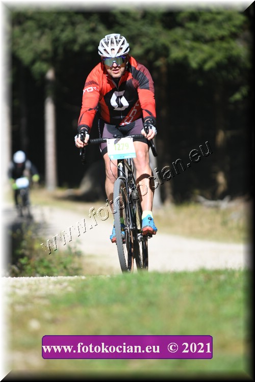 Náhled obrázku: 2021-2707-CTAuthor-1279.JPG