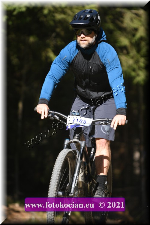 Náhled obrázku: 2021-2748-CTAuthor-3188.JPG