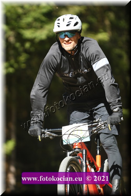 Náhled obrázku: 2021-2820-CTAuthor-1373.JPG