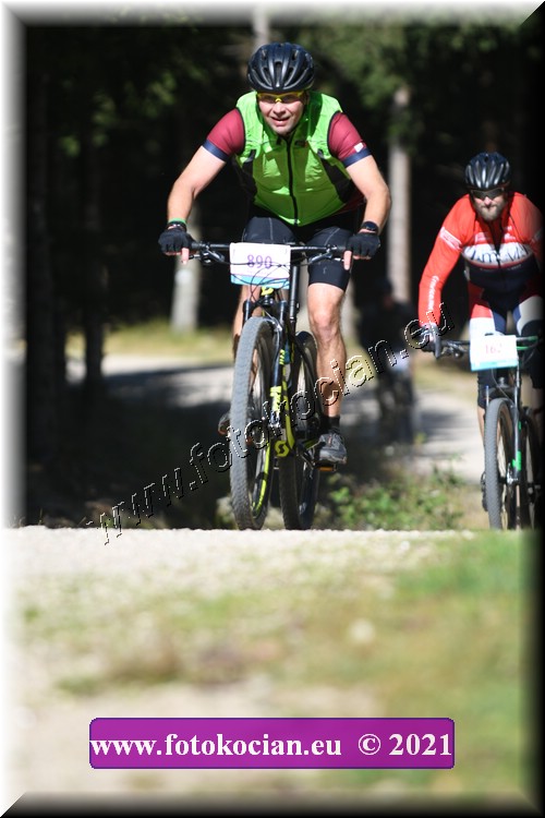 Náhled obrázku: 2021-3064-CTAuthor-890.JPG