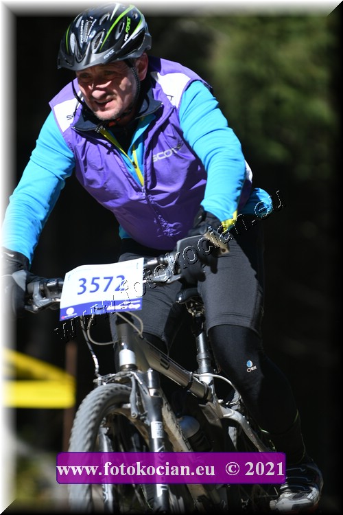 Náhled obrázku: 2021-3085-CTAuthor-3572.JPG