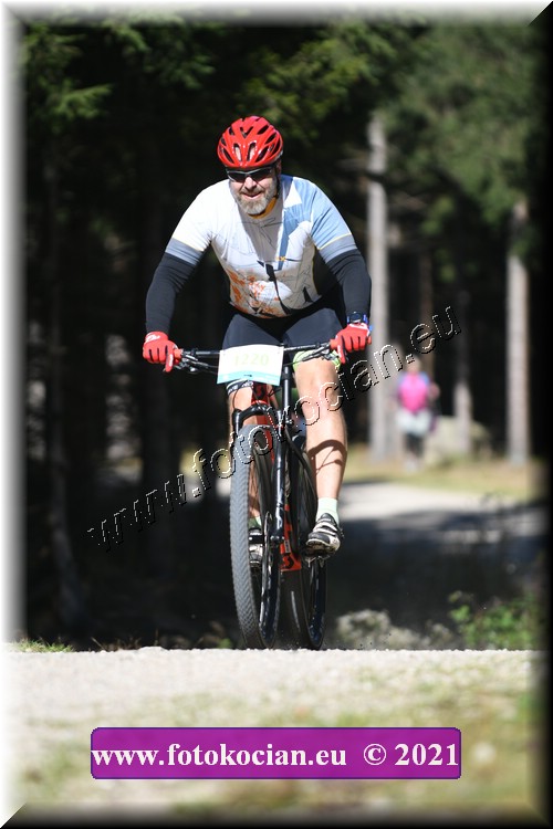 Náhled obrázku: 2021-3176-CTAuthor-1220.JPG