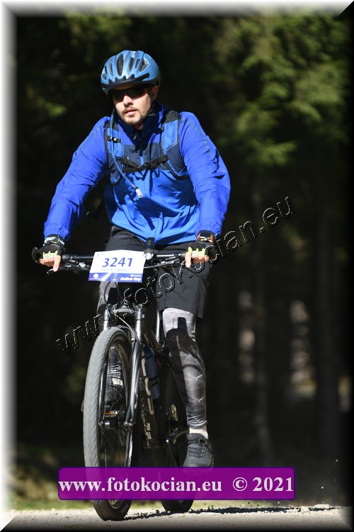 Náhled obrázku: 2021-3182-CTAuthor-3241.JPG