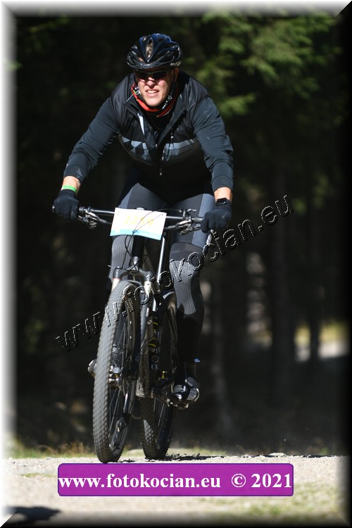 Náhled obrázku: 2021-3210-CTAuthor-2259.JPG