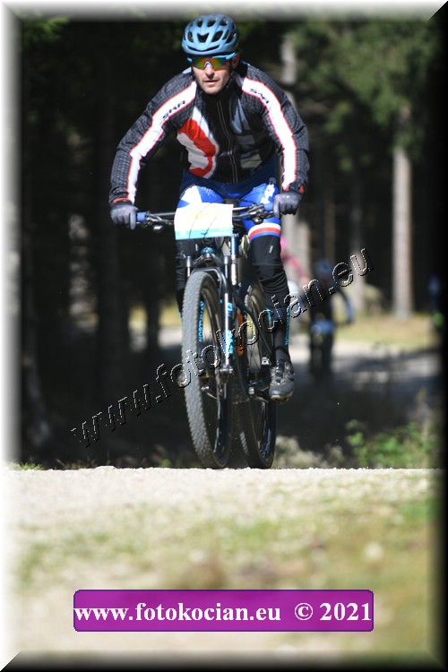 Náhled obrázku: 2021-3266-CTAuthor-2057.JPG