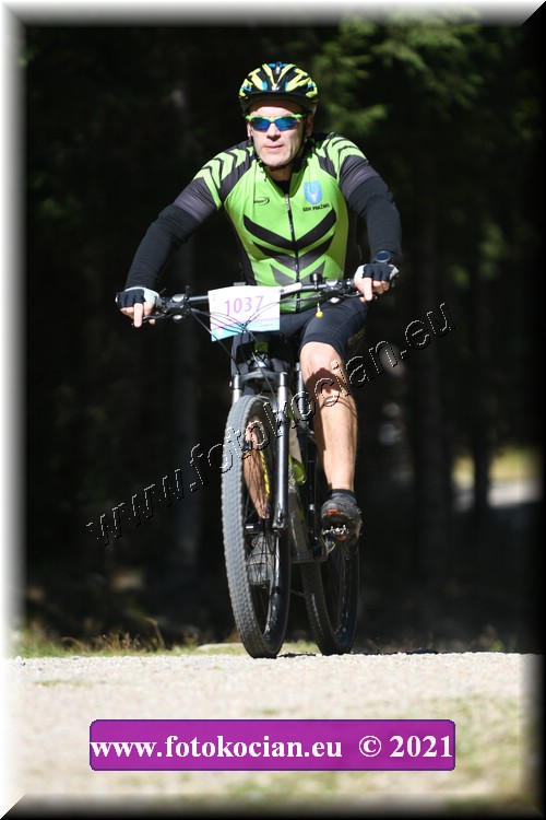 Náhled obrázku: 2021-3305-CTAuthor-1037.JPG