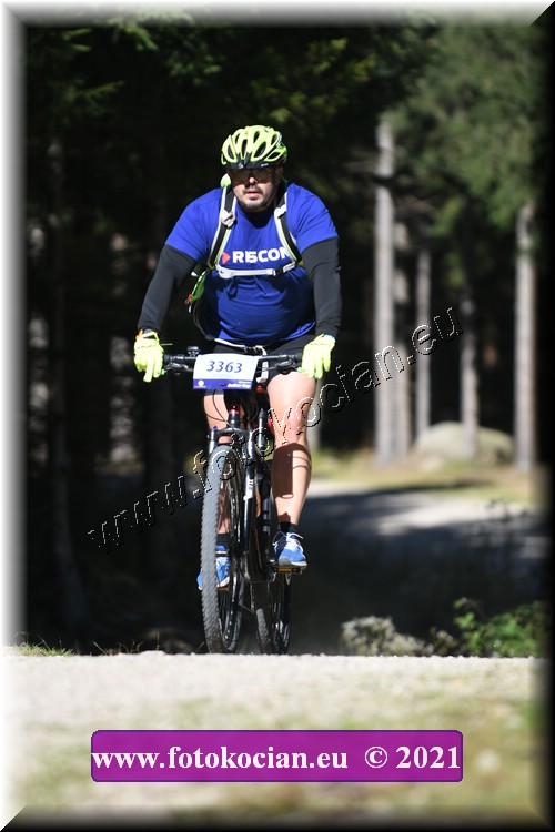 Náhled obrázku: 2021-3512-CTAuthor-3363.JPG