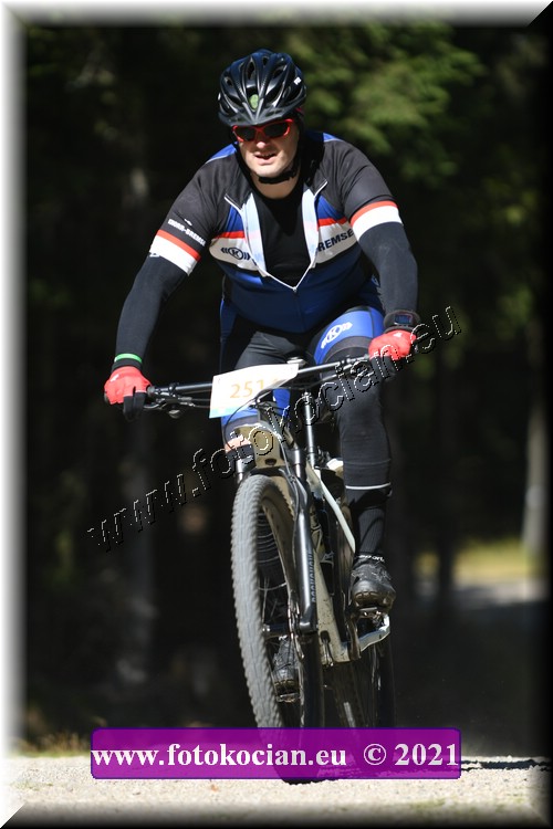 Náhled obrázku: 2021-3517-CTAuthor-2514.JPG