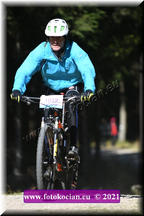 Náhled obrázku: 2021-3589-CTAuthor-1039.JPG