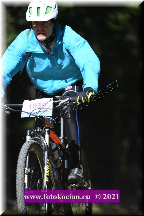 Náhled obrázku: 2021-3590-CTAuthor-1039.JPG