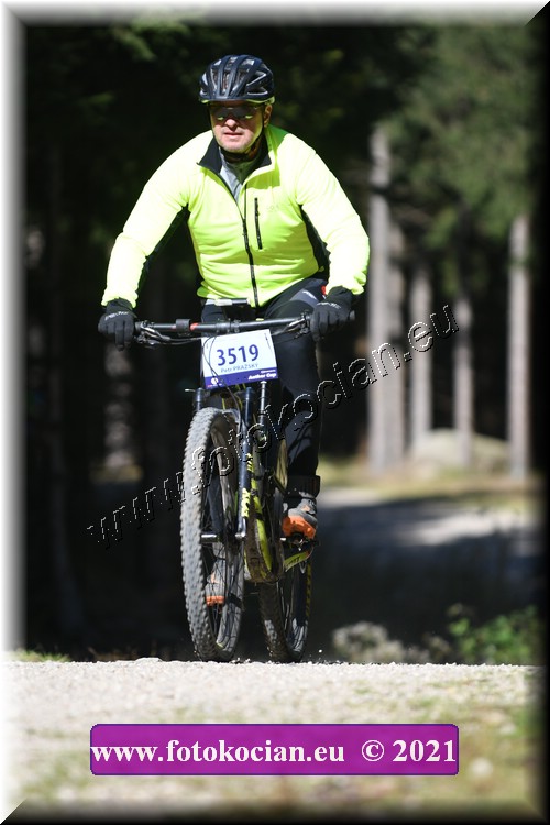 Náhled obrázku: 2021-3742-CTAuthor-3519.JPG