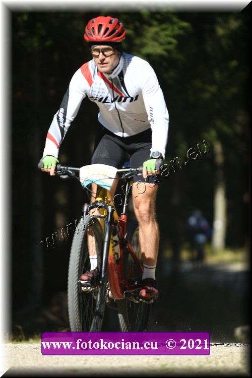 Náhled obrázku: 2021-3758-CTAuthor-1970.JPG