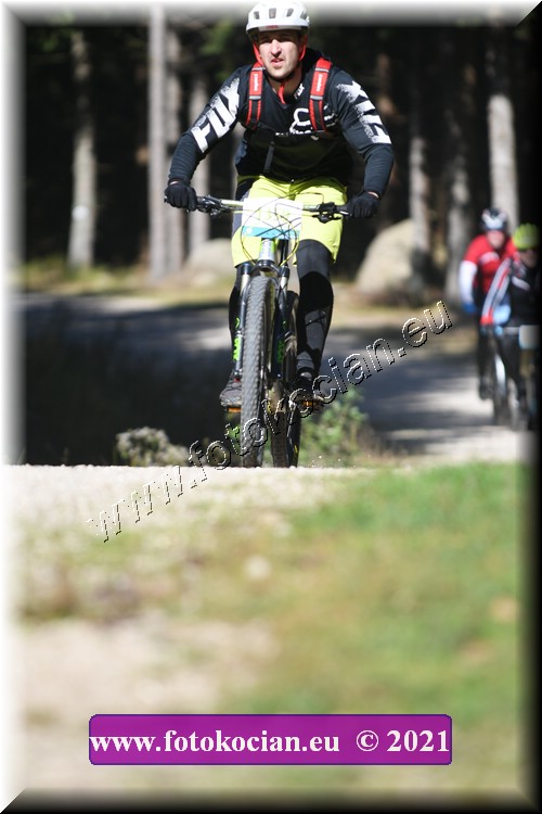 Náhled obrázku: 2021-3770-CTAuthor-1559.JPG