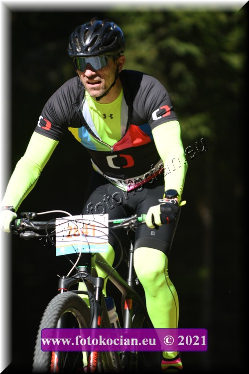 Náhled obrázku: 2021-3800-CTAuthor-2841.JPG