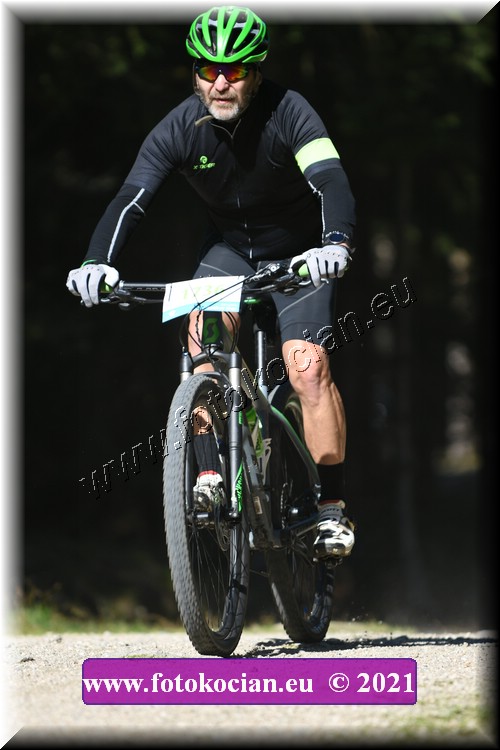 Náhled obrázku: 2021-3826-CTAuthor-1736.JPG