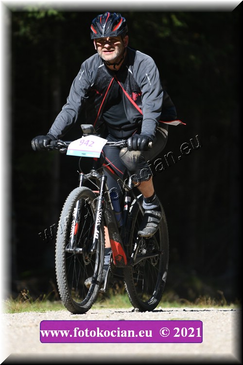 Náhled obrázku: 2021-3874-CTAuthor-942.JPG