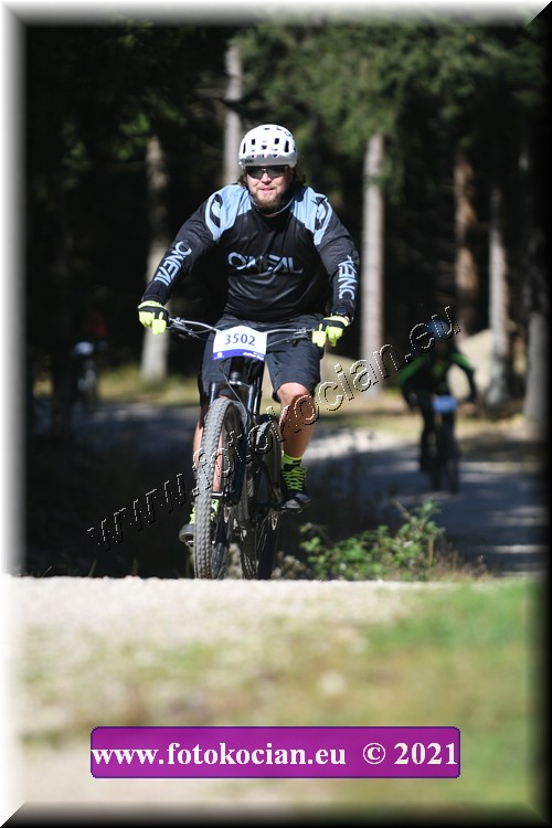 Náhled obrázku: 2021-3906-CTAuthor-3502.JPG