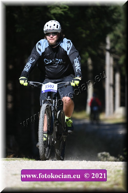 Náhled obrázku: 2021-3907-CTAuthor-3502.JPG