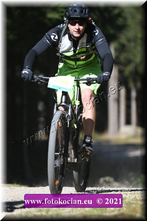 Náhled obrázku: 2021-3978-CTAuthor-2328.JPG