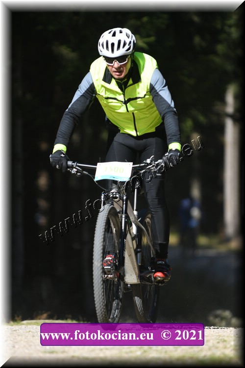 Náhled obrázku: 2021-4183-CTAuthor-1500.JPG