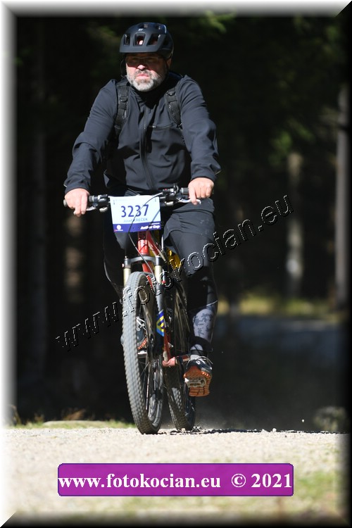 Náhled obrázku: 2021-4187-CTAuthor-3237.JPG