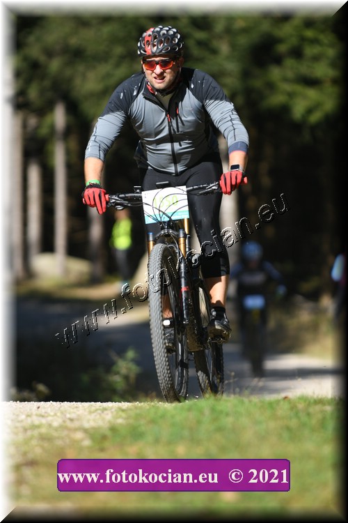 Náhled obrázku: 2021-4299-CTAuthor-1550.JPG