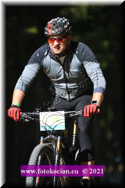 Náhled obrázku: 2021-4300-CTAuthor-1550.JPG