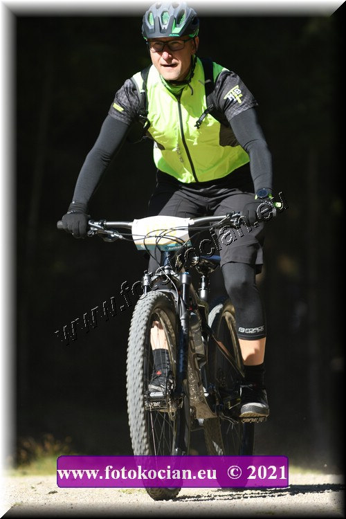 Náhled obrázku: 2021-4503-CTAuthor-1990.JPG