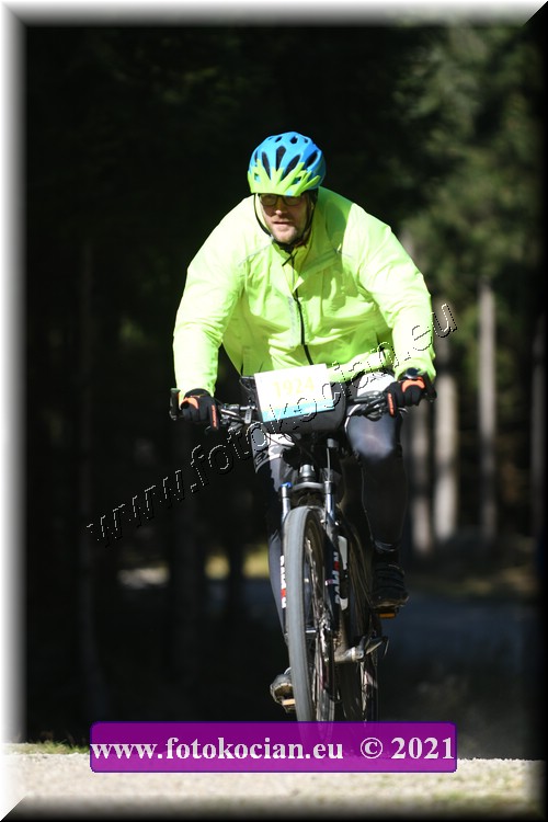 Náhled obrázku: 2021-4551-CTAuthor-1924.JPG