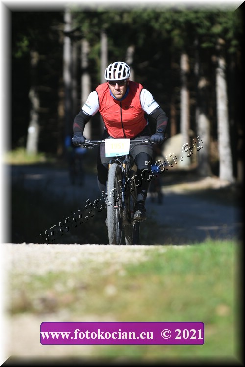 Náhled obrázku: 2021-4587-CTAuthor-1951.JPG