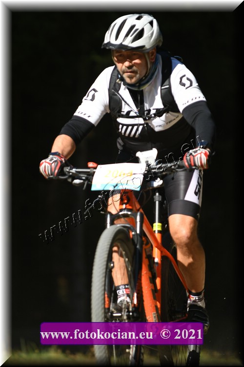 Náhled obrázku: 2021-4599-CTAuthor-2004.JPG